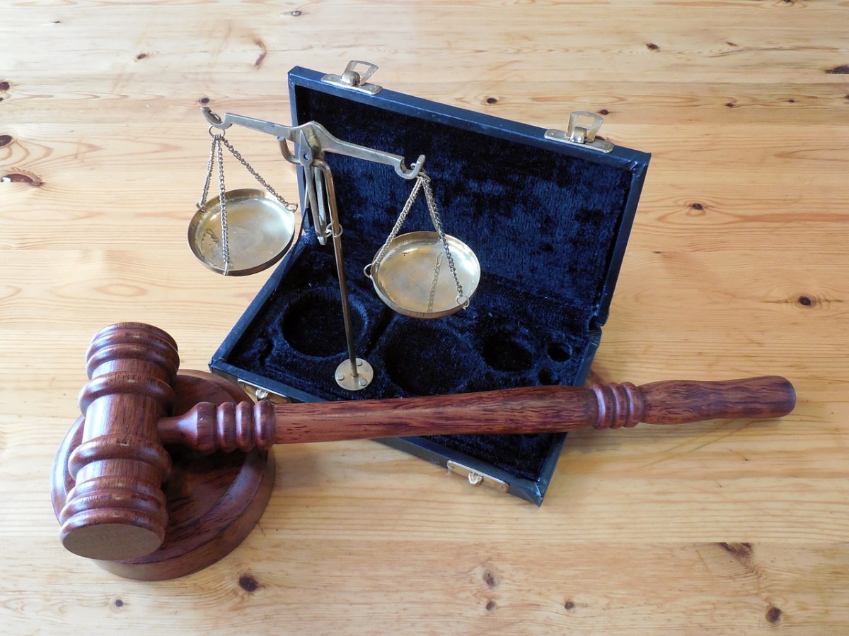 取保候?qū)彿ㄔ洪_庭一般怎么判_法院取保會判緩刑嗎_法院開庭一般幾個小時